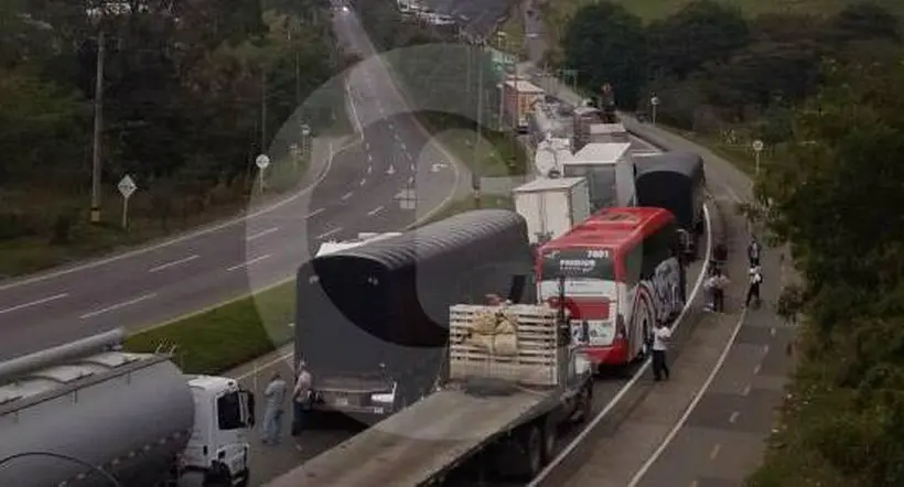 Transportadores levantaron bloqueo en peaje el Trapiche, en Antioquia