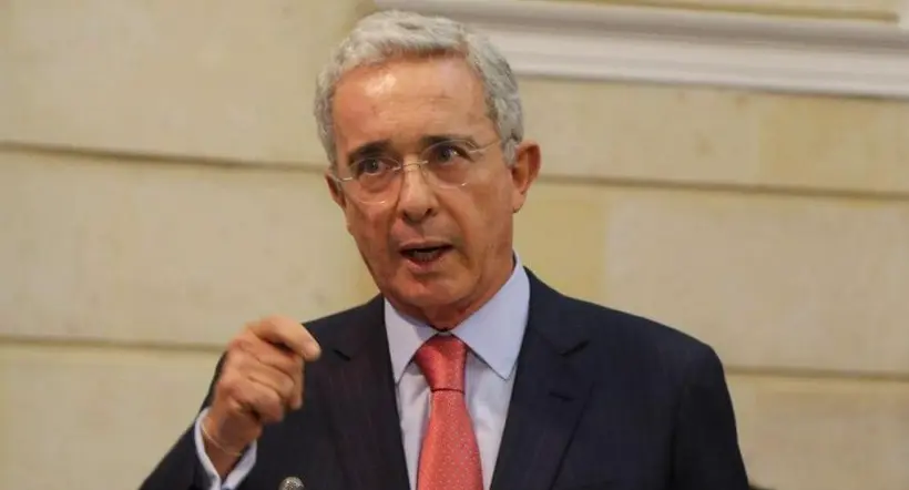 Álvaro Uribe le mandó mensaje a Gustavo Petro por reformas que adelanta