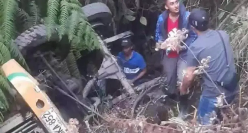 Accidente de un campero que se fue al abismo en Tolima dejó nueve heridos