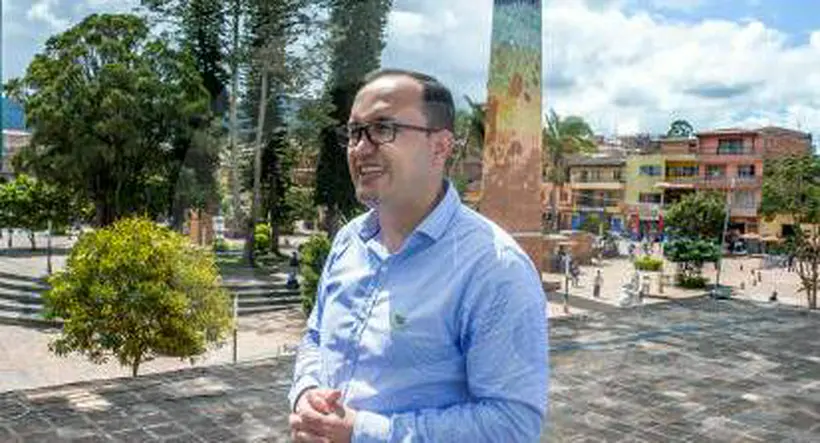 Fiscalía investiga al alcalde de El Carmen por presuntas irregularidades en el pago de recompensas