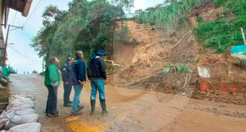 Antioquia: 20 familias damnificadas por fuertes deslizamientos en Nariño