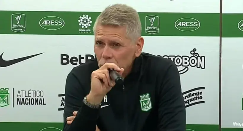 El técnico Paulo Autuori, en rueda de prensa después de la final de la Superliga BetPlay.