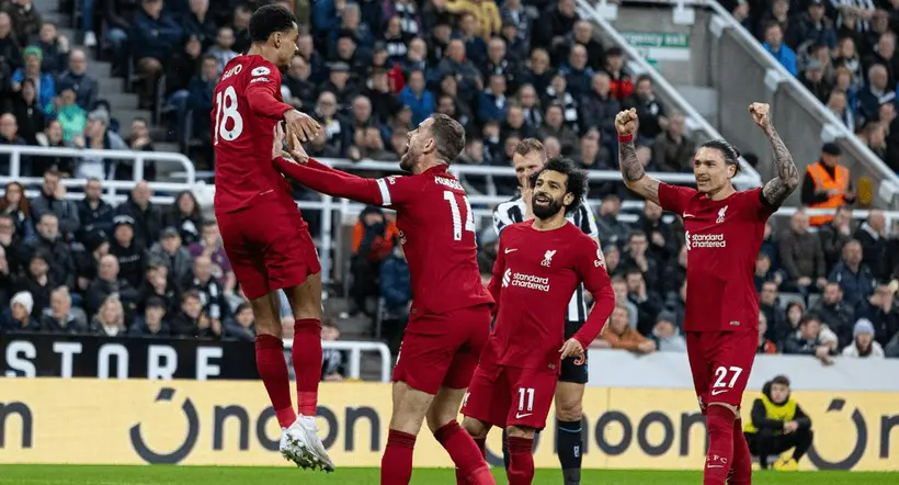 jugadores del Liverpool celebrando a propósito del partido entre el Liverpool y Real Madrid