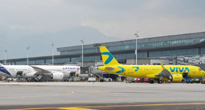 Latam se ofreció a reacomodar pasajeros de vuelos cancelados de Viva Air, que se encuentra en un proceso de reestructuración empresarial. 