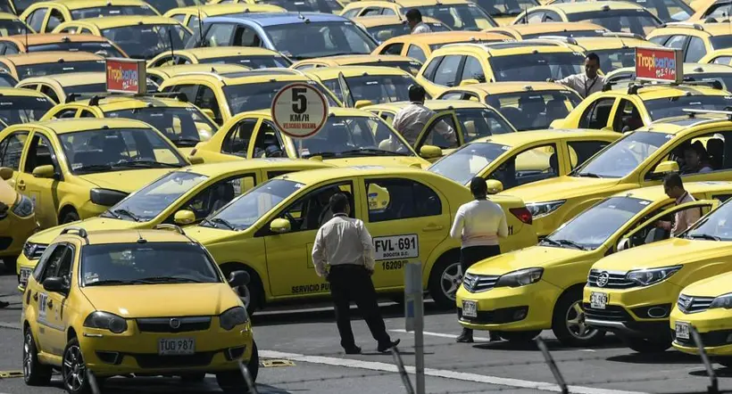 Taxis de Bogotá que entrarían en paro este miércoles 22 de febrero del 2023.