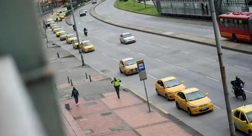 Ministro de Transporte dijo a taxistas que no prohibirán plataformas digitales