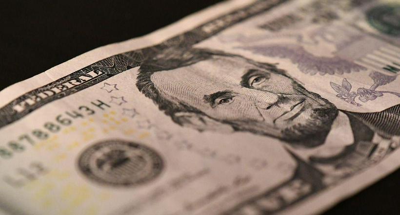 ¿Dólar en Colombia debería estar a $3.500?