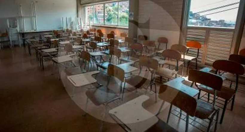 Niños en colegio de Medellín no pueden recibir clases por amenazas a profesores