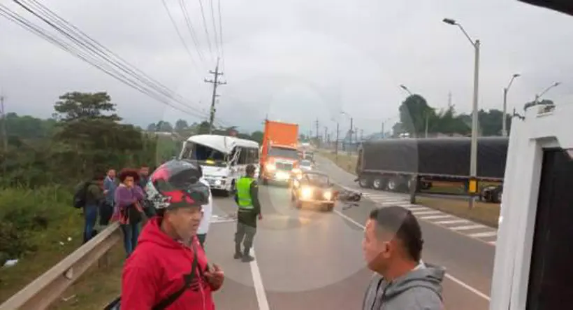 Accidente de tránsito afectó la movilidad en la autopista Medellín-Bogotá