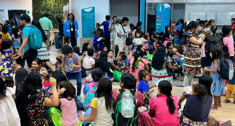 Polémico acuerdo; indígenas podrán estar con sus bebés en calles de Medellín