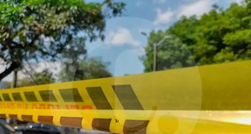 Mujer murió en importante vía de Medellín al ser estrellada en su bicicleta