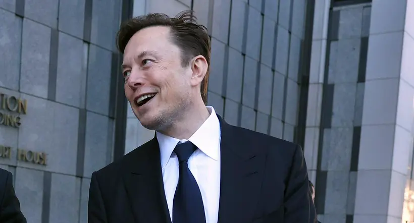 Elon Musk de Tesla quiere vender más carros eléctricos a precio bajo