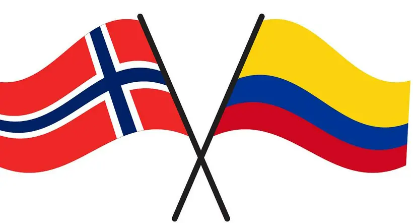 Banderas de Noruega y Colombia