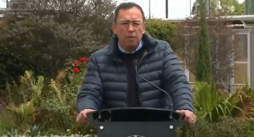 Foto de ministro del Interior Alfonso Prada a propósito de video por retención de policías