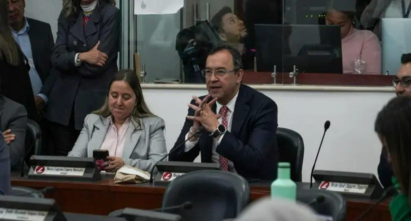 Abrirían investigación al MinInterior Alfonso Prada por situación en Caquetá
