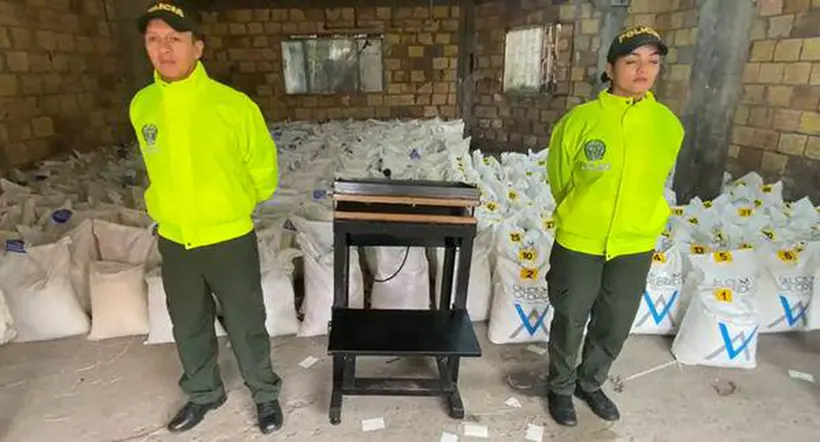 Bogotá: Incauta más de 11 toneladas de material para fabricación de drogas