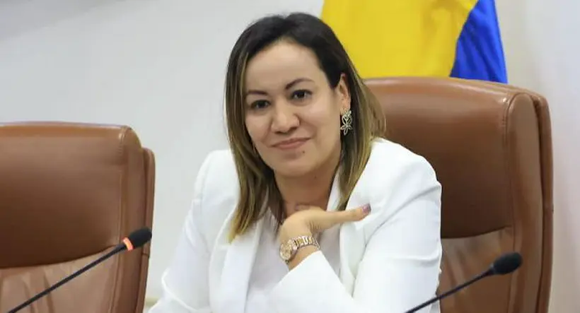 Carolina Corcho reconoció, en sus redes sociales, que sí se ha reunido con el hijo del presidente Gustavo Petro y negó haberle cedido contratos.