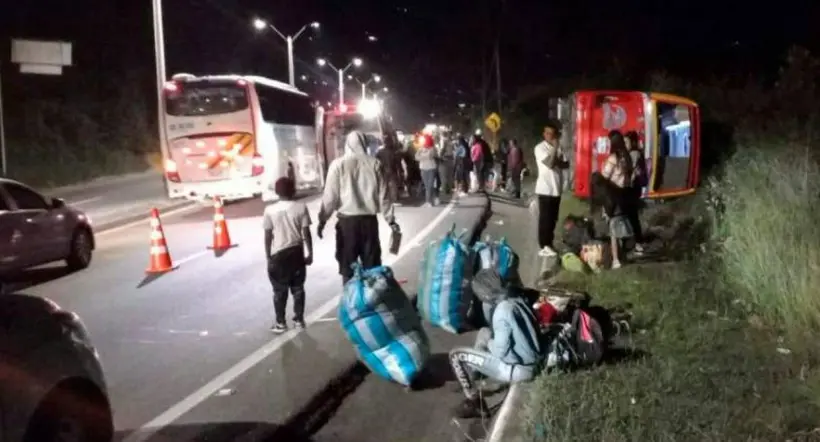 Conductor ebrio habría causado el accidente que dejó tres muertos en vía de Antioquia