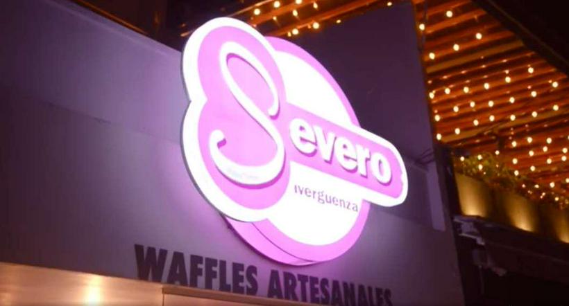 Foto de Severo Sinvergüenza, en nota del negocio de wafflería sufrió fuerte consecuencia luego de escándalo por atención.