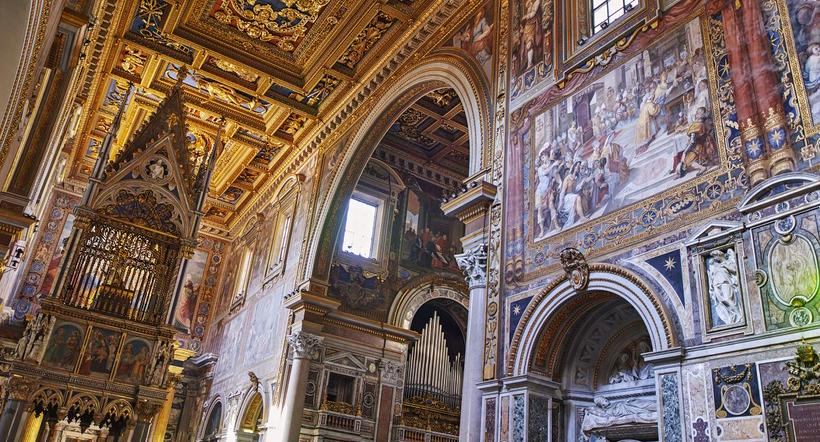 Vaticano (papa) demanda a manifestantes que casi dañan obra de arte