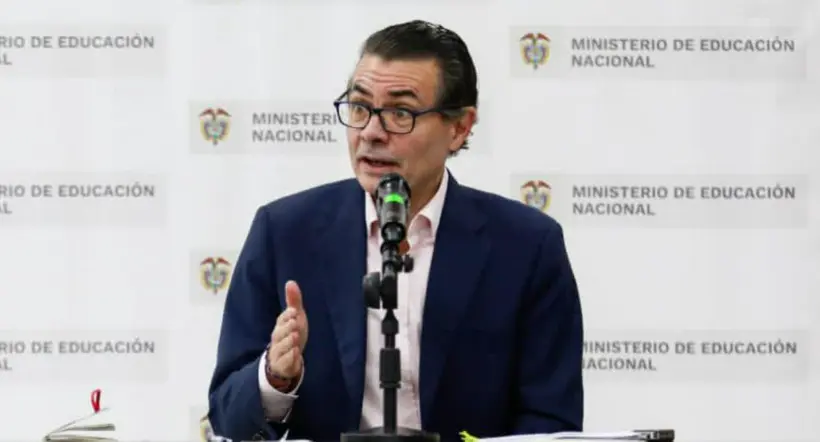 El ministro de Educación, Alejandro Gaviria, volvió a referirse a la reforma a la salud y rechazó la eliminación de las EPS, que promueve Carolina Corcho. 