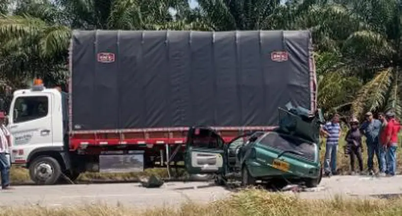 Cesar: accidente entre vehículo y camión causó la muerte de una madre y su hijo