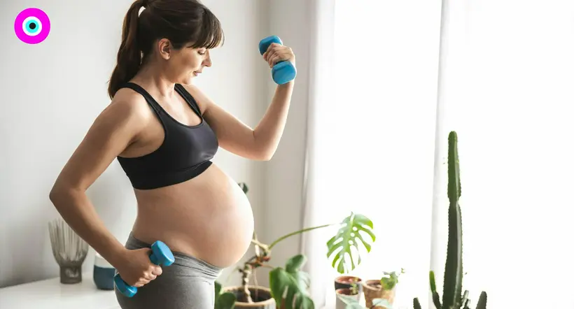 Mujer no abandonó el ejercicio en su embarazo y ahora presume a bebé musculoso