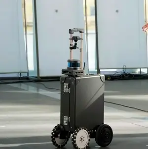 Maleta robot a propósito de la forma en que ayudará a las personas ciegas. 