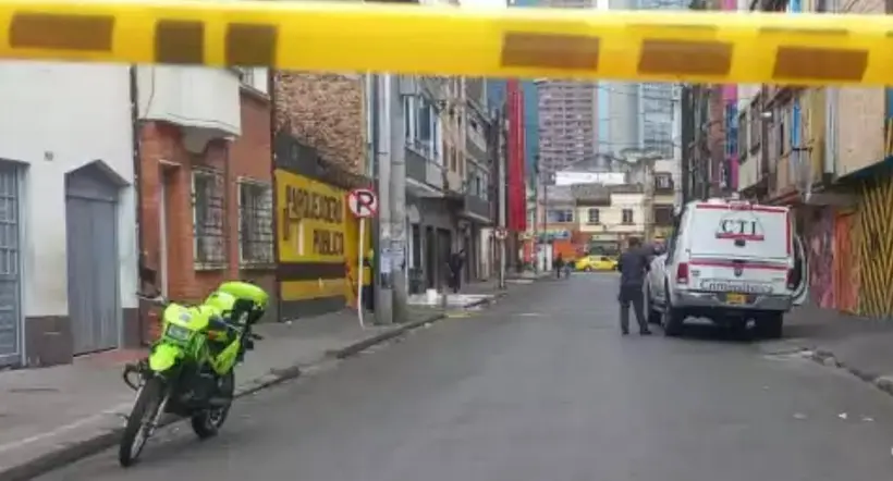 Se registró un nuevo caso de una muerte de un DJ, en Bogotá. Al hombre le dispararon saliendo del lugar de su trabajo y su cuerpo fue encontrado en calle. 