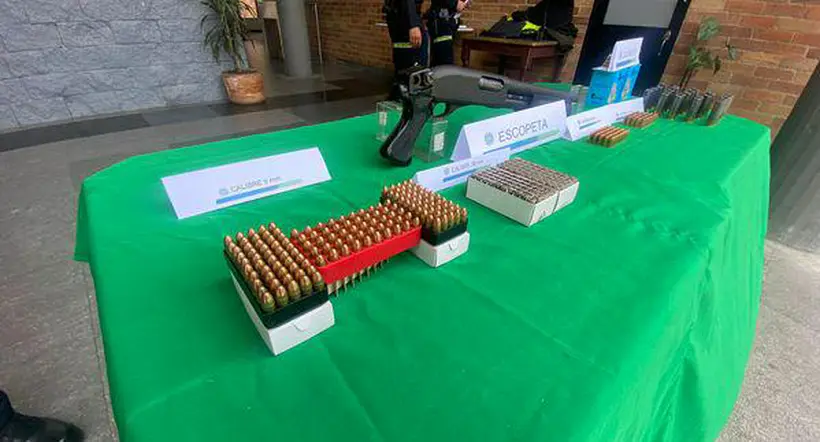 Bogotá: incautan 416 cartuchos de munición en presunto depósito clandestino de armas
