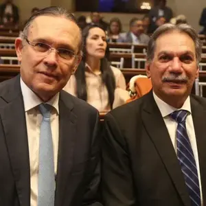 Partido Conservador nombra a Efraín Cepeda como su nuevo presidente
