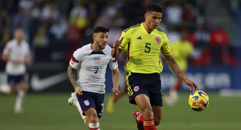 El jugador colombiano Alexis Pérez, quien juega en el fútbol de Turquía, habló de su estado de salud y el de sus compañeros luego del fuerte sismo.