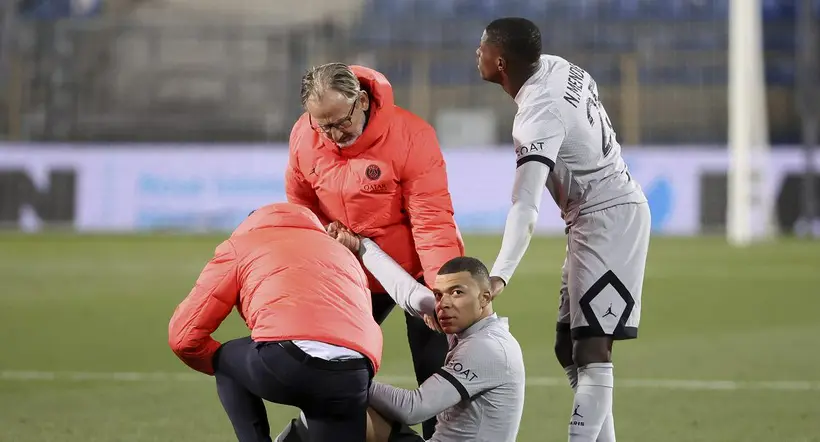 El delantero francés del PSG estará tres semanas de baja por la lesión que sufrió este miércoles en el partido de liga contra el Montpellier.