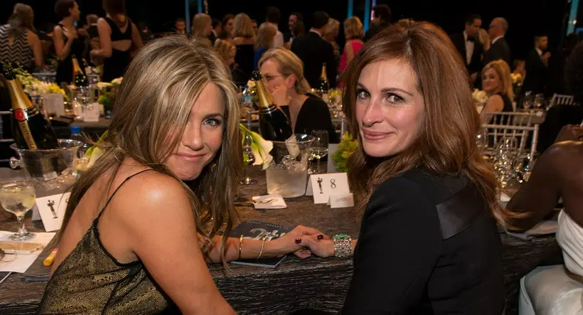 Julia Roberts y Jennifer Aniston trabajaran nuevamente juntas para protagonizar la nueva seria de comedia de Amazon. 