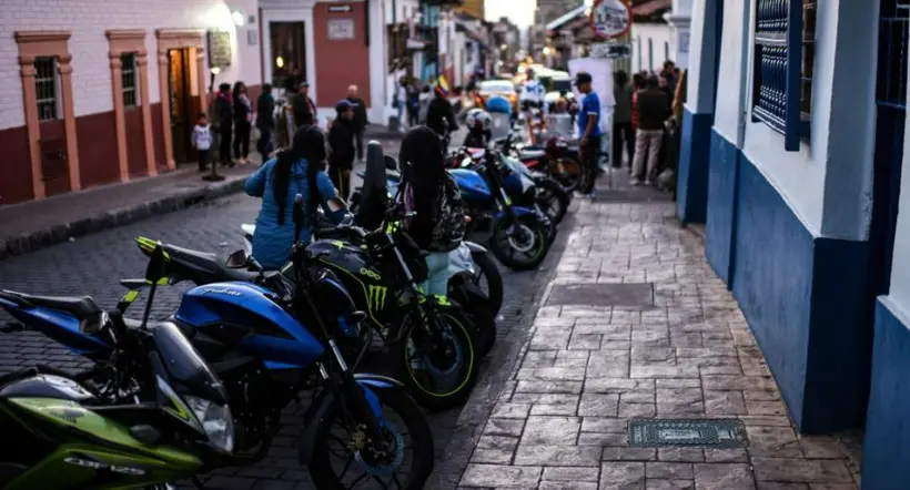 Motos en Colombia duran menos de lo esperado por fea práctica que conductores no saben