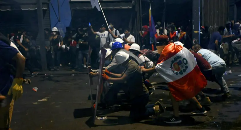 Protestas en Perú ya dejan 45 muertos y panorama parece empeorar. ¿Qué está pasando?