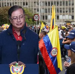 En las marchas de hoy en Bogotá, la oposición explicó por qué no apoya las reformas de Gustavo Petro; entre ellas, la de salud, pensional y laboral.