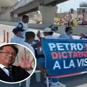 Protestas en el Puente Pumarejo en contra de Petro.