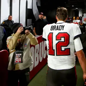 Foto de Tom Brady a propósito de cuánto es su fortuna ganada en la NFL