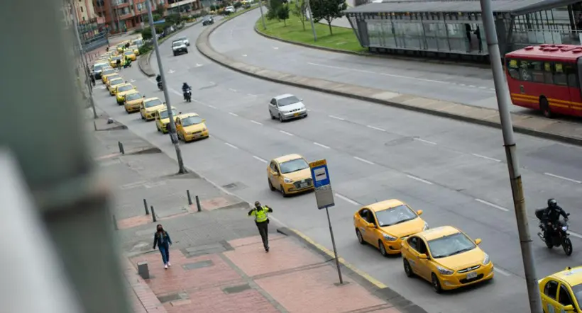 Taxistas paralizarán Bogotá, según cuestionado líder; se avecina jornada de protestas