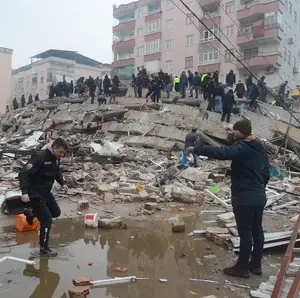 Un segundo terremoto de 7,6 grados zarandea a Turquía