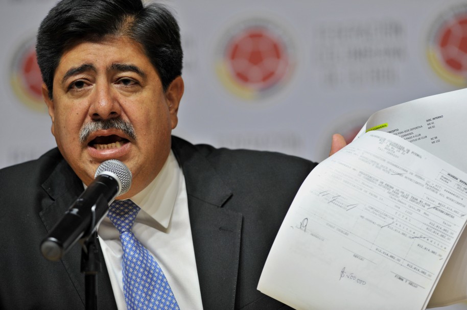 The president of the Colombian Football Federation (FCF), Luis Bedoya, delivers a press conference in Bogota on June 1, 2015, following last week's arrest of FIFA officials over corruption charges filed by US authorities. AFP PHOTO/GUILLERMO LEGARIA / AFP / GUILLERMO LEGARIA