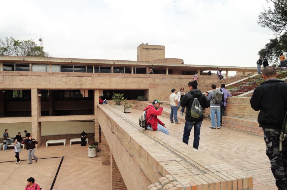 Edificio de posgrados de Ciencias Humanas, Universidad Nacional