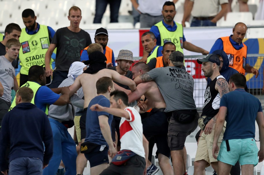 Disturbios durante el partido Inglaterra-Rusia
