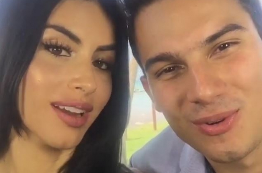 Jessica Cediel y Pipe Bueno, presentadora y jurado de 'Yo me llamo', respectivamente.