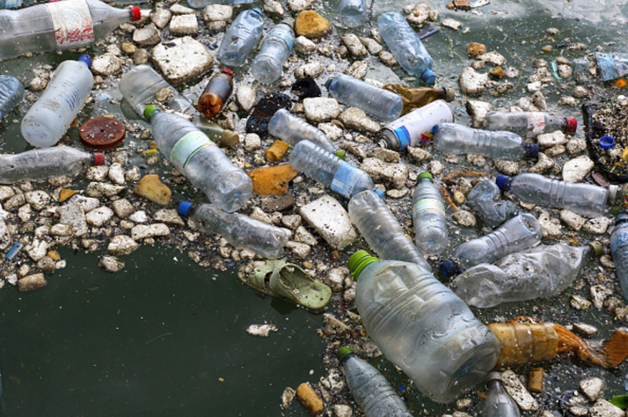 Plástico en océanos