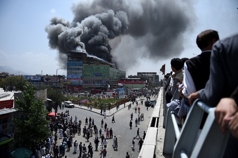 Incendio de un centro comercial en Afganistán. Pulzo.com