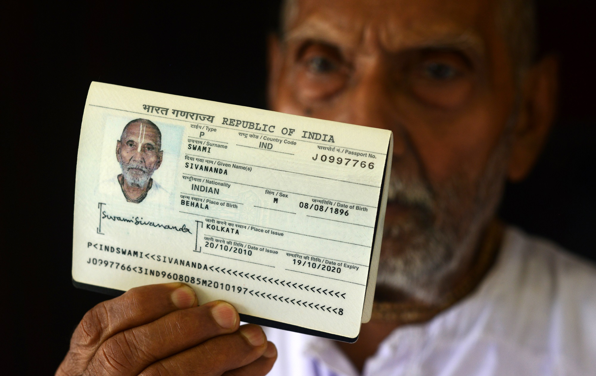 INDIA-LIFESTYLE-OLDEST-MAN