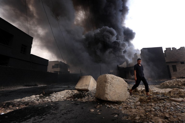 El Estado Islámico explotó varios pozos petroleros en el pueblo de Qayyarah, en Irak. Pulzo.com