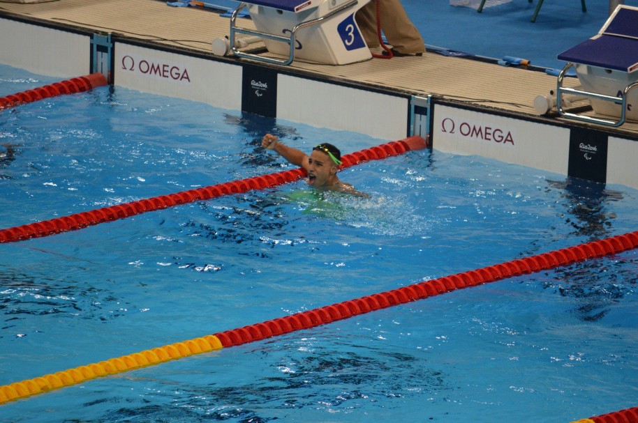 Nadador Carlos Daniel Serrano